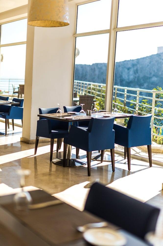 Al Hoceïma Suites Hotel Mohammed V By Accor מראה חיצוני תמונה